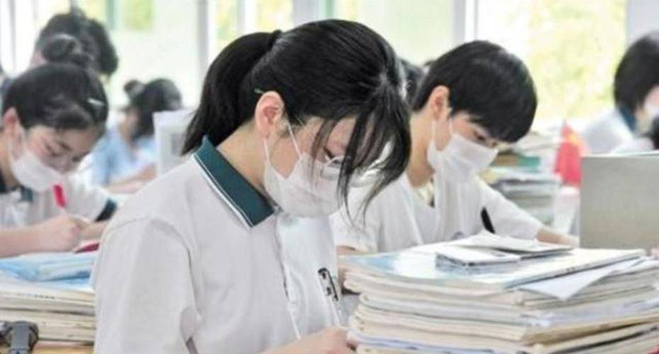 北京一学霸女生边读研边兼职 3年赚17万（2023女生边读研边兼职赚17万）