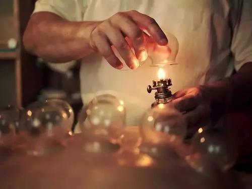 拔火罐后出现的瘀血是身体里的毒素吗 真相如此（2023拔火罐瘀血是毒素吗）